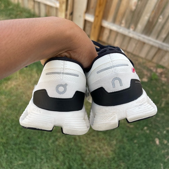 Size 9 - On Cloud X 3 White Black W Running Shoes - Picture 6 of 8